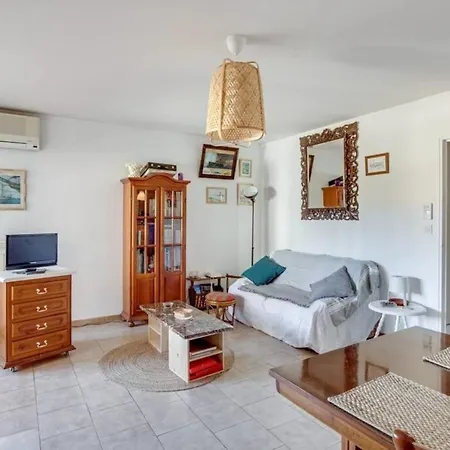 Charming Apt With Parking Close To The Beach! * Санари-сюр-Мер