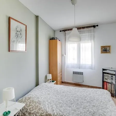 Charming Apt With Parking Close To The Beach! *